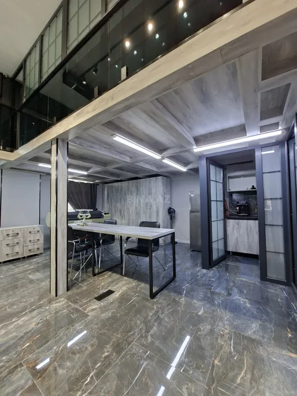 Satılır 4 otaqlı ofis 140 m²