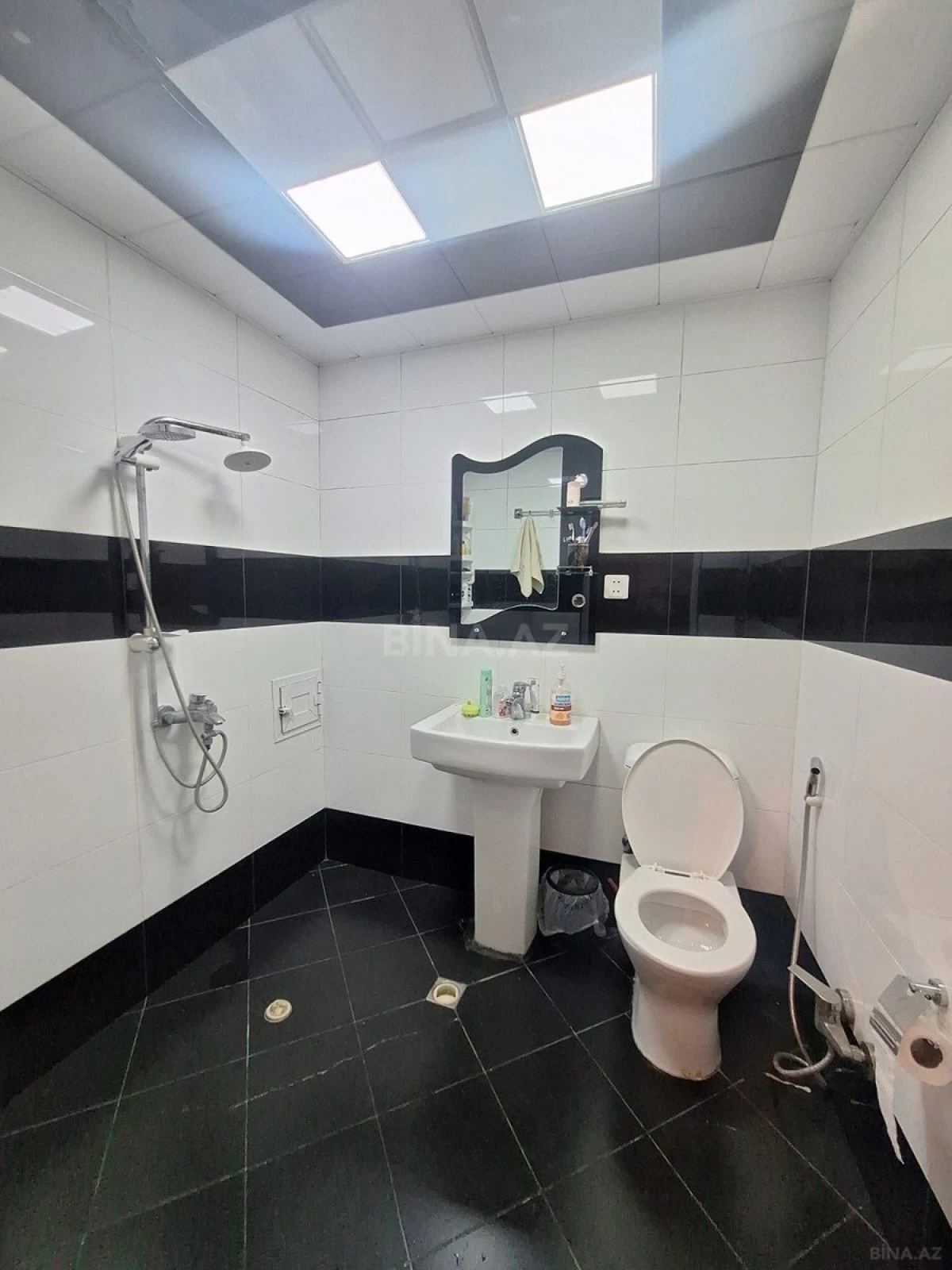 Satılır 3 otaqlı mənzil 91 m²