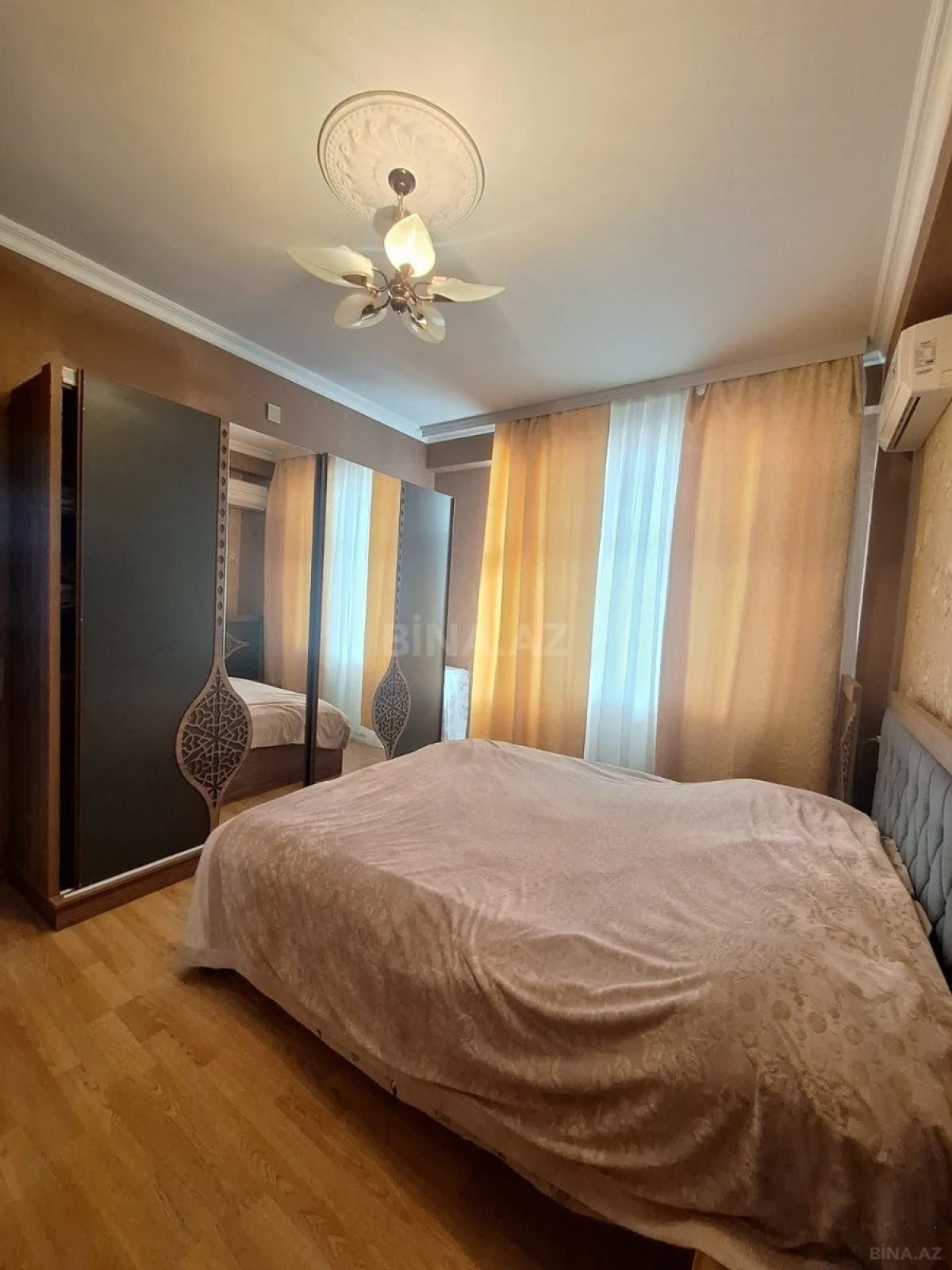 Satılır 3 otaqlı mənzil 91 m²