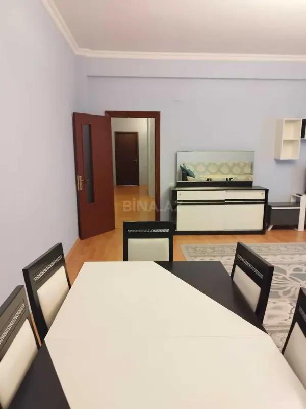 Kirayə verilir 3 otaqlı mənzil 110 m²