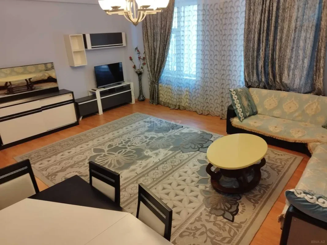 Kirayə verilir 3 otaqlı mənzil 110 m²