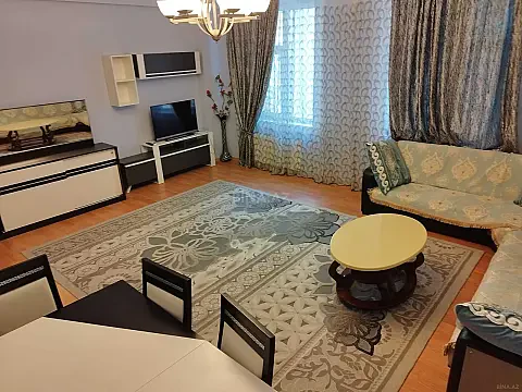Kirayə verilir 3 otaqlı mənzil 110 m²