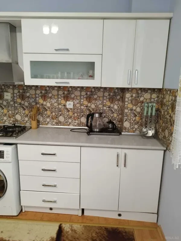 Kirayə verilir 3 otaqlı mənzil 110 m²