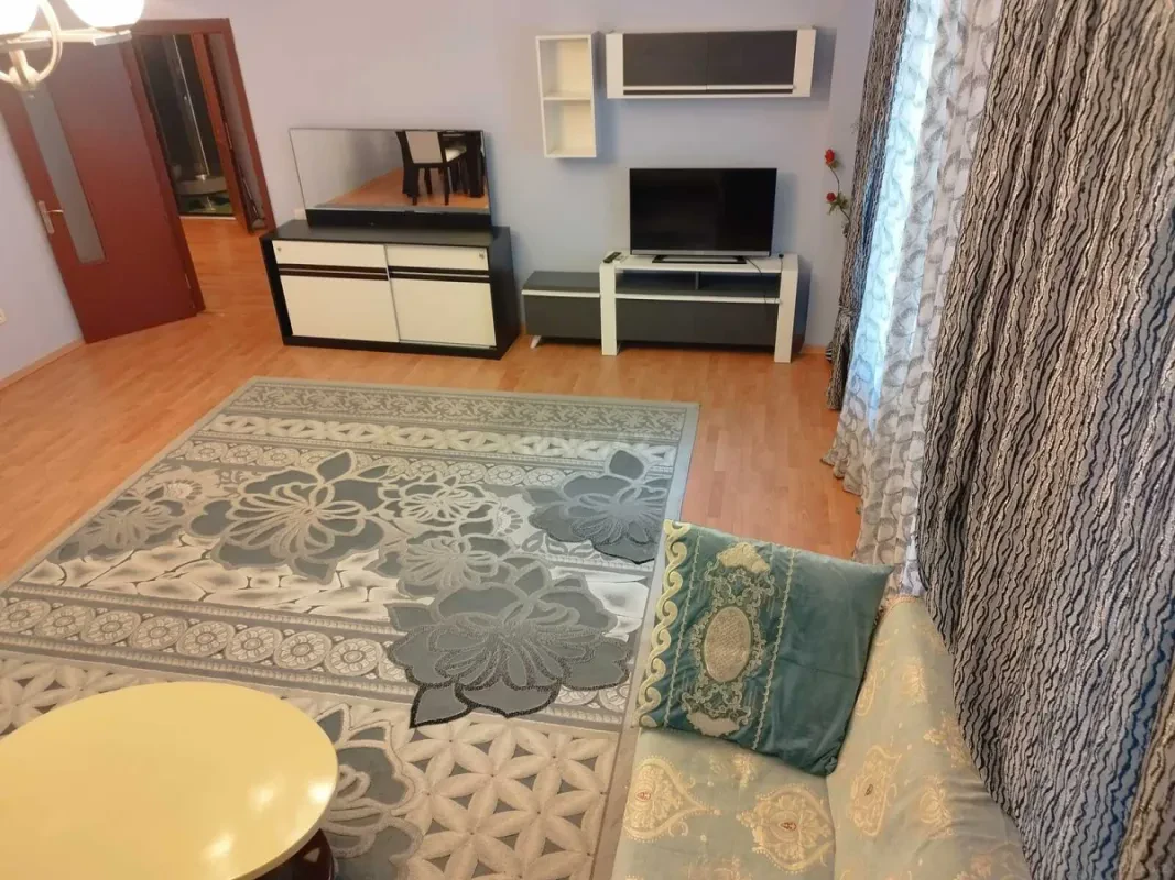 Kirayə verilir 3 otaqlı mənzil 110 m²