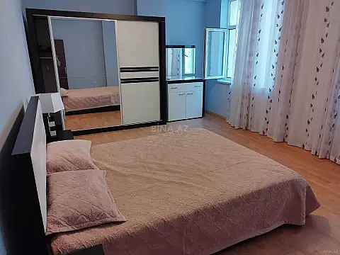 Kirayə verilir 3 otaqlı mənzil 110 m²