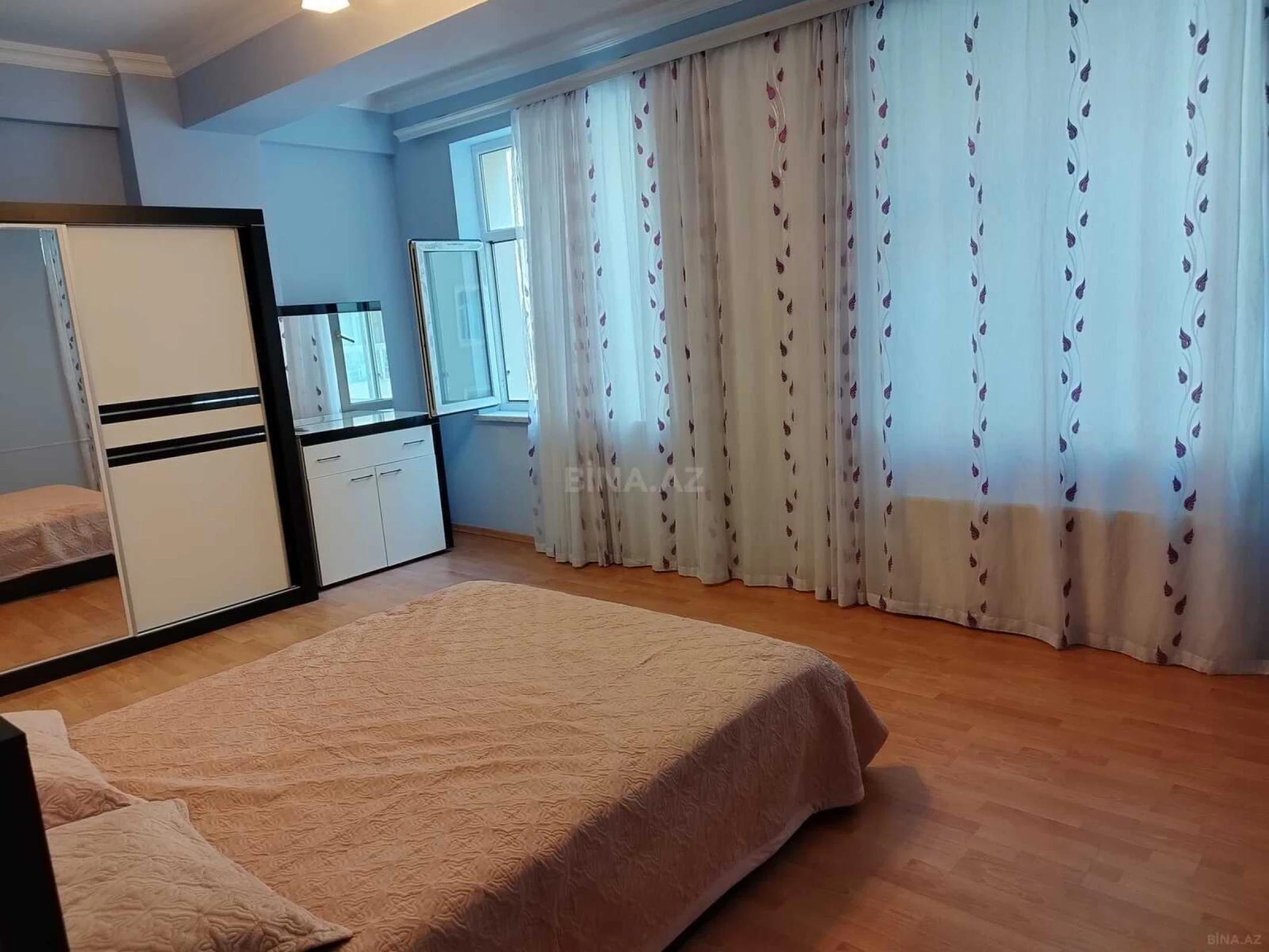 Kirayə verilir 3 otaqlı mənzil 110 m²