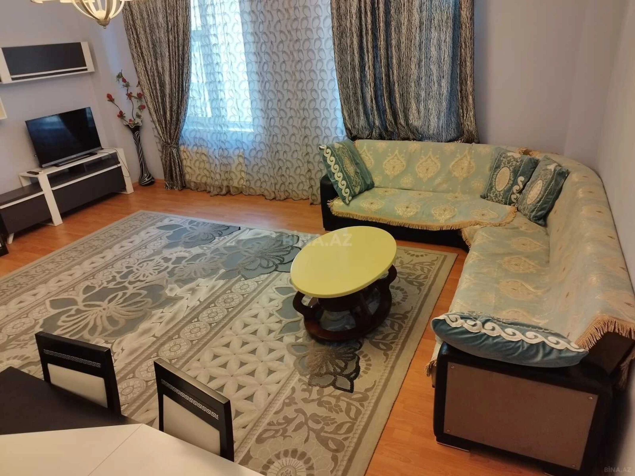 Kirayə verilir 3 otaqlı mənzil 110 m²