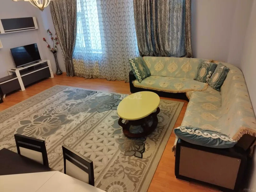Kirayə verilir 3 otaqlı mənzil 110 m²