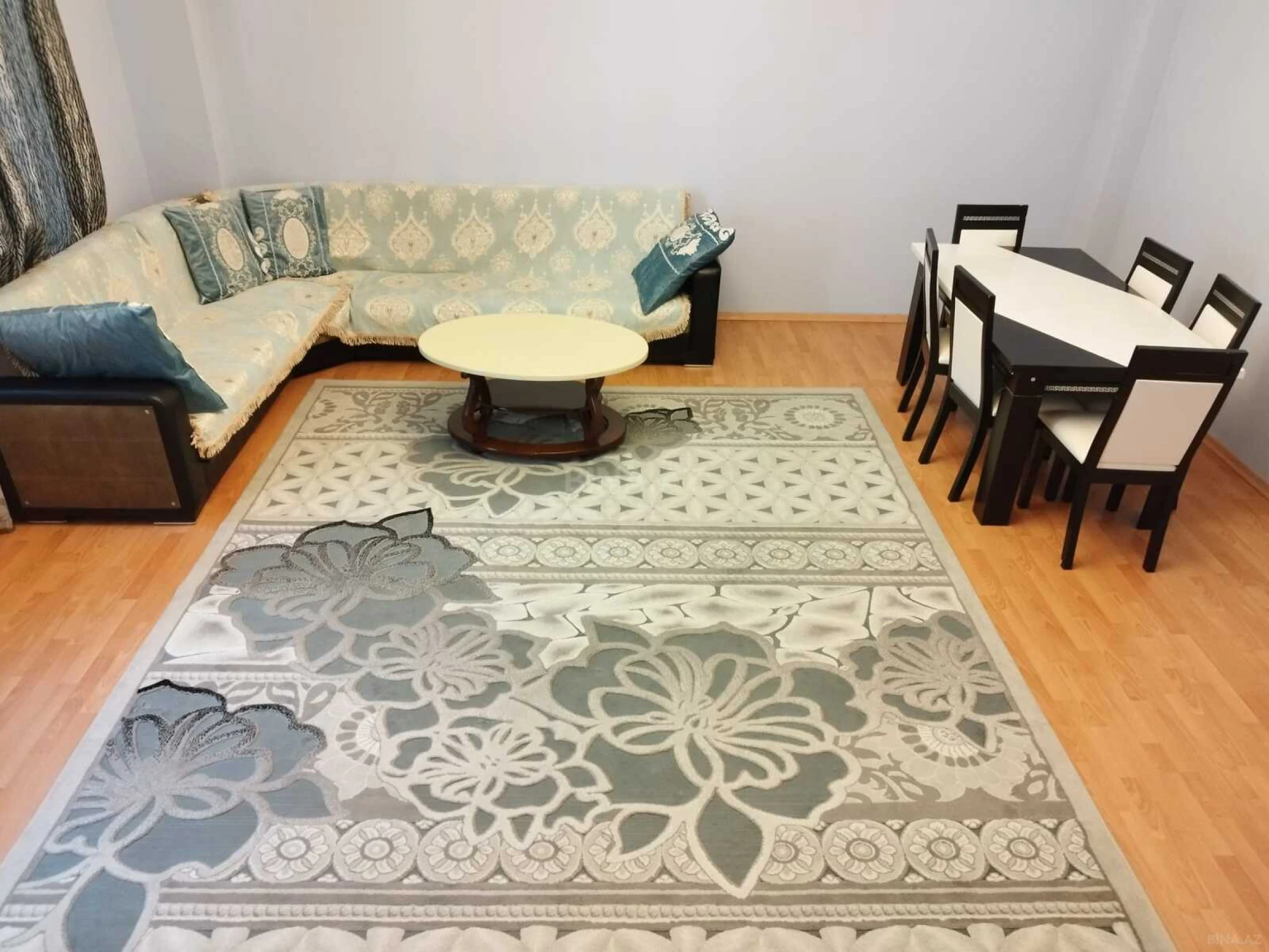 Kirayə verilir 3 otaqlı mənzil 110 m²