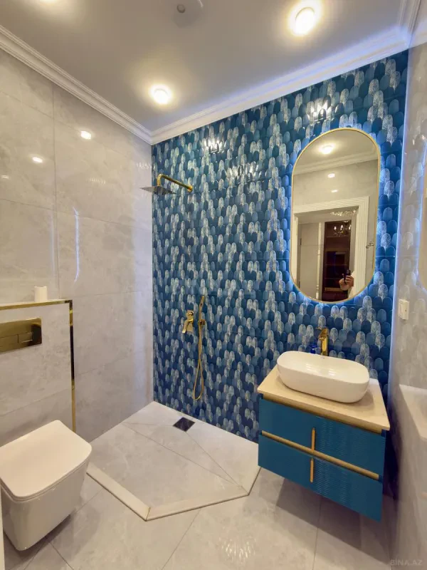 Satılır 3 otaqlı mənzil 132 m²