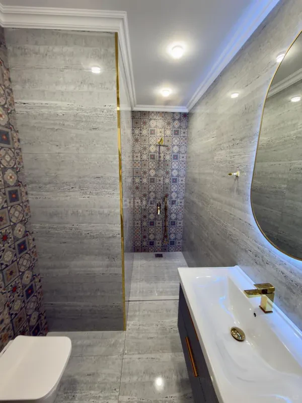Satılır 3 otaqlı mənzil 132 m²