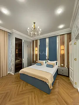 Satılır 3 otaqlı mənzil 132 m²