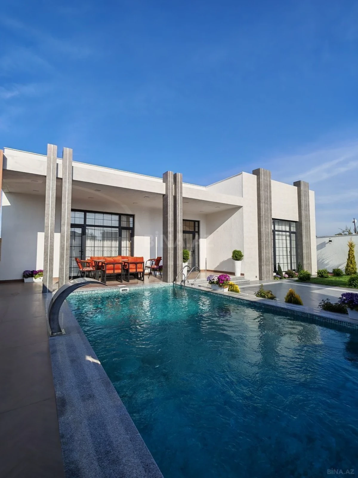 Satılır 4 otaqlı həyət evi 200 m²