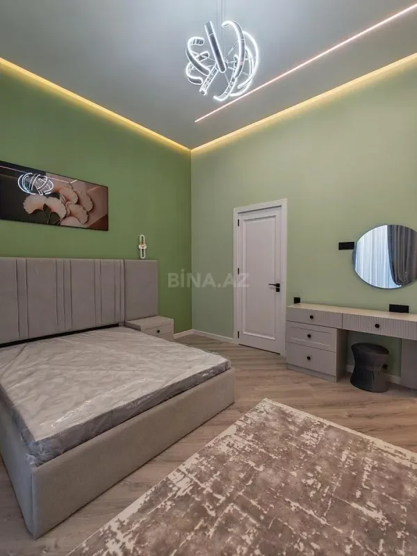 Satılır 4 otaqlı həyət evi 200 m²