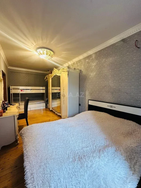 Satılır 2 otaqlı mənzil 55 m²