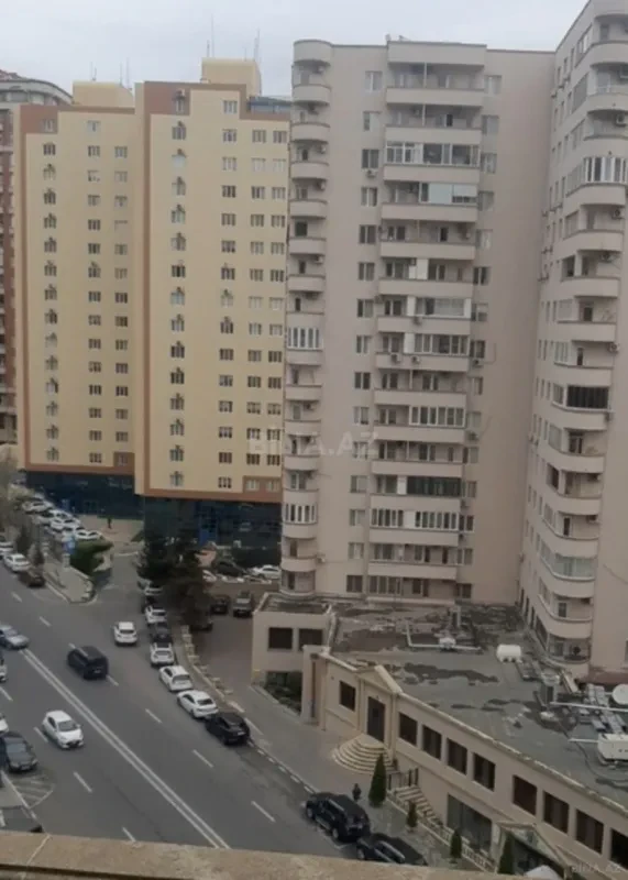 Kirayə verilir 3 otaqlı mənzil 108 m²