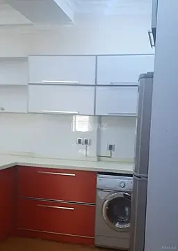 Kirayə verilir 3 otaqlı mənzil 108 m²