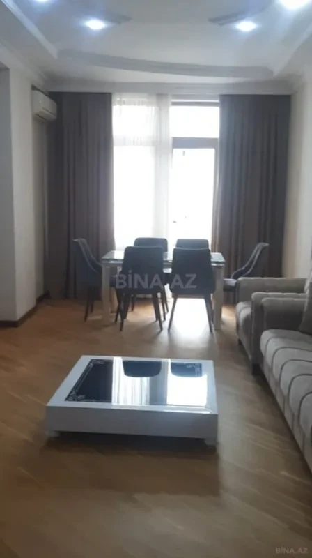 Kirayə verilir 3 otaqlı mənzil 108 m²