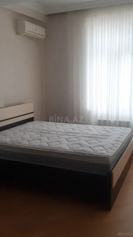 Kirayə verilir 3 otaqlı mənzil 108 m²