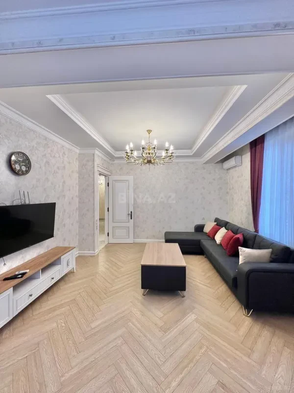 Satılır 2 otaqlı mənzil 79 m²