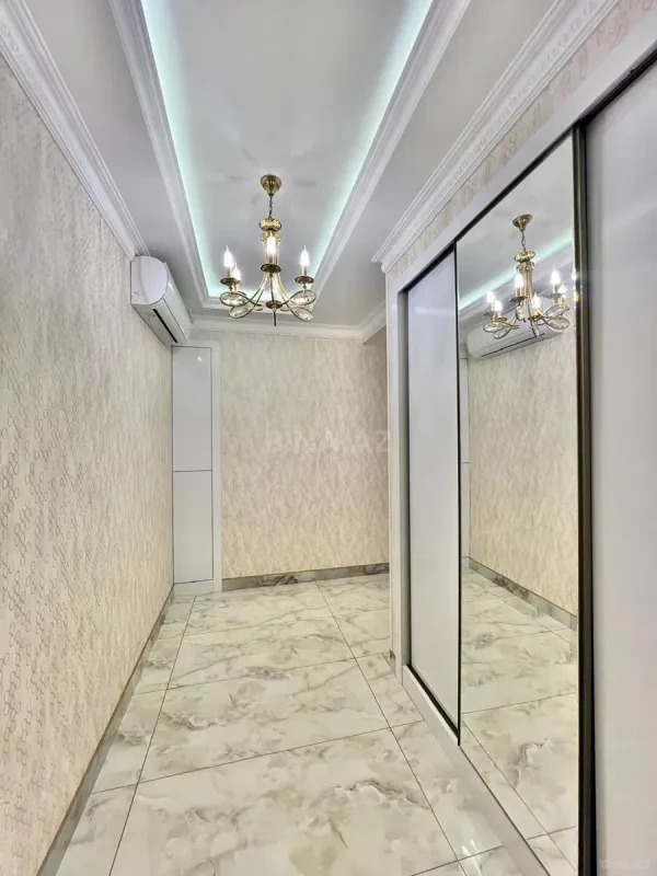 Satılır 2 otaqlı mənzil 79 m²