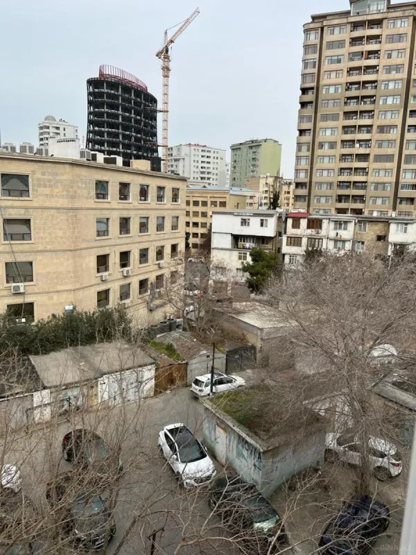 Kirayə verilir 3 otaqlı mənzil 85 m²
