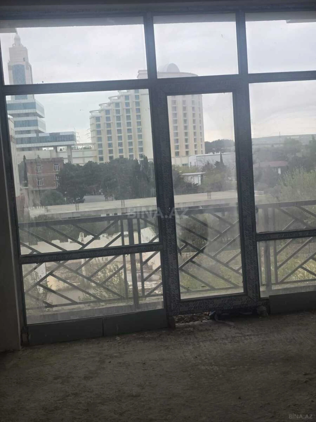 Satılır 2 otaqlı mənzil 72 m²