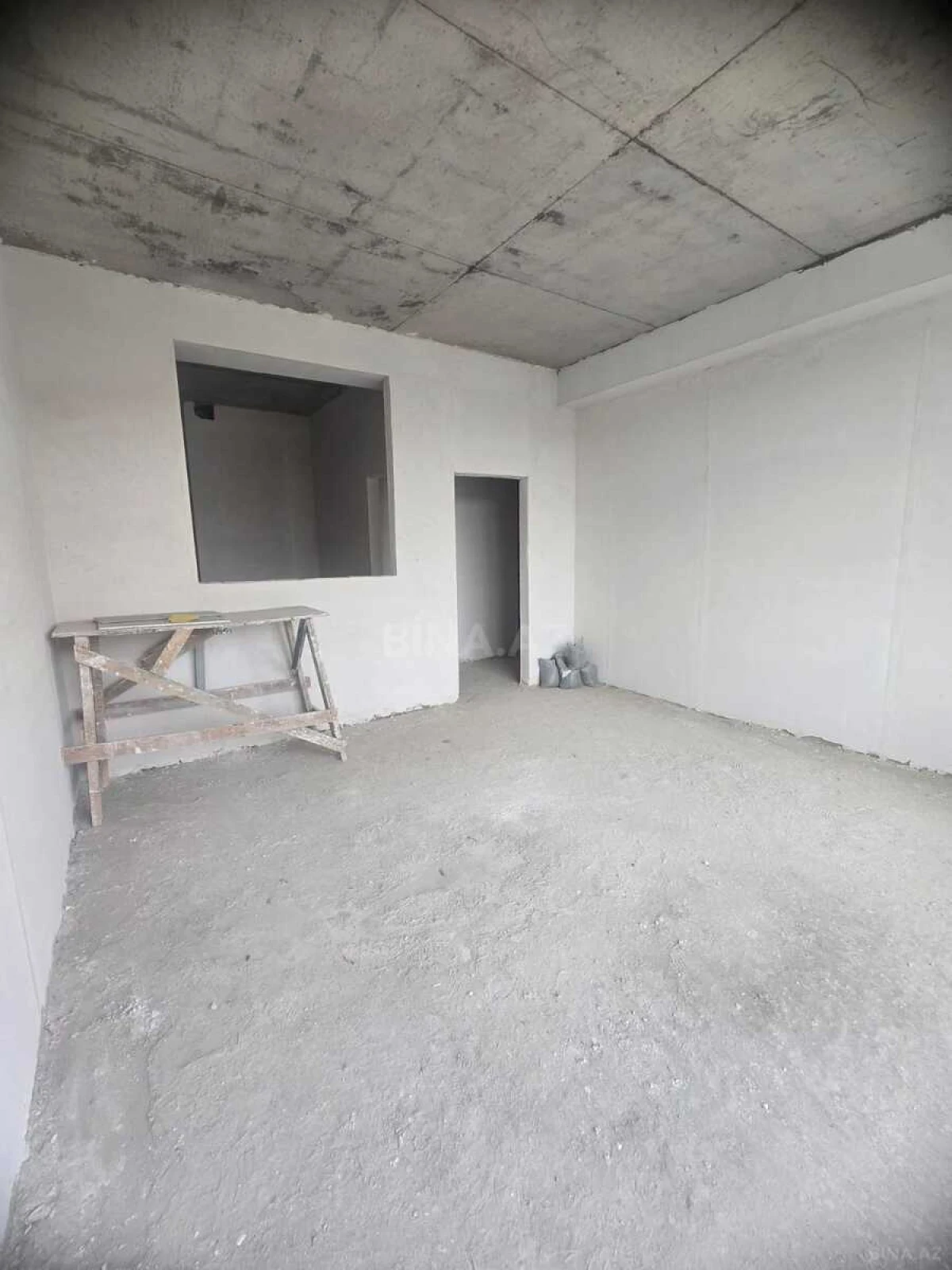 Satılır 2 otaqlı mənzil 72 m²