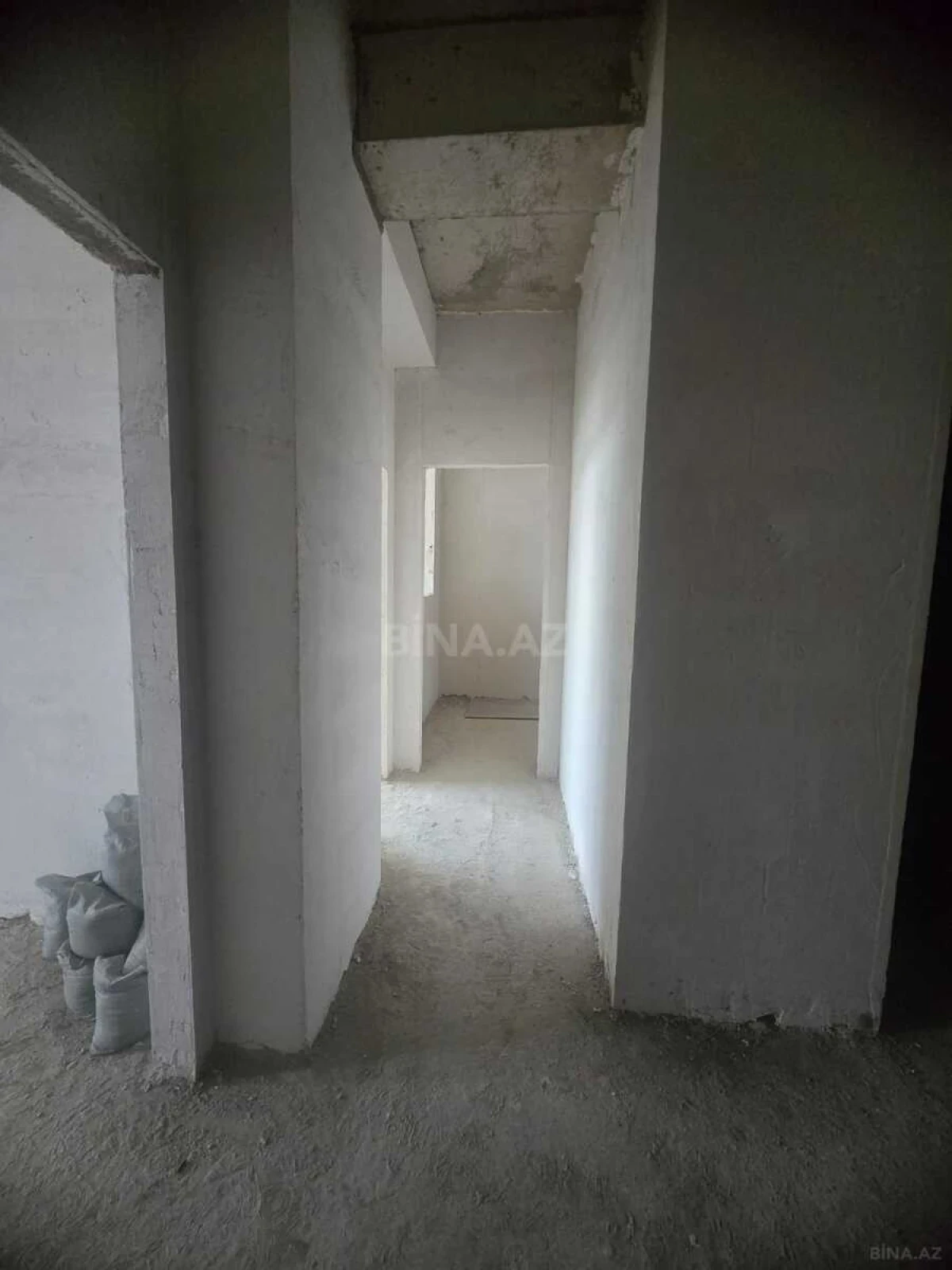 Satılır 2 otaqlı mənzil 72 m²