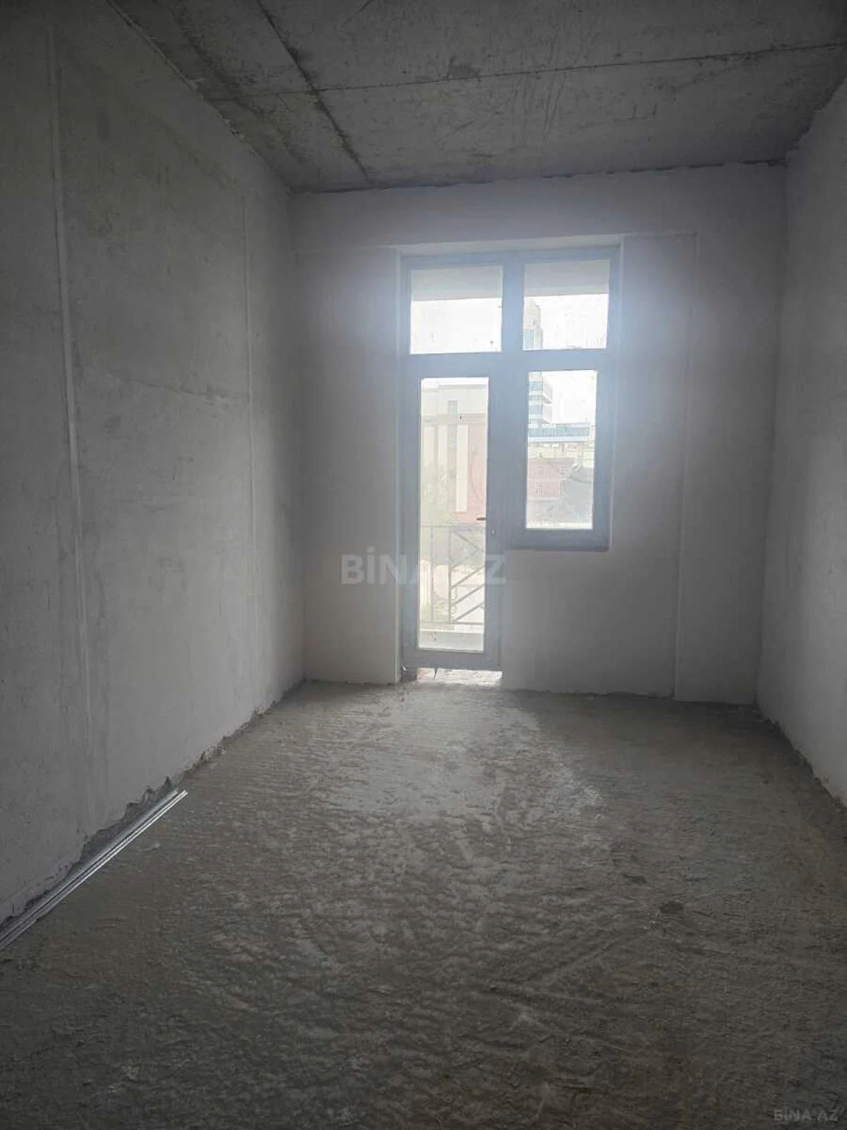 Satılır 2 otaqlı mənzil 72 m²