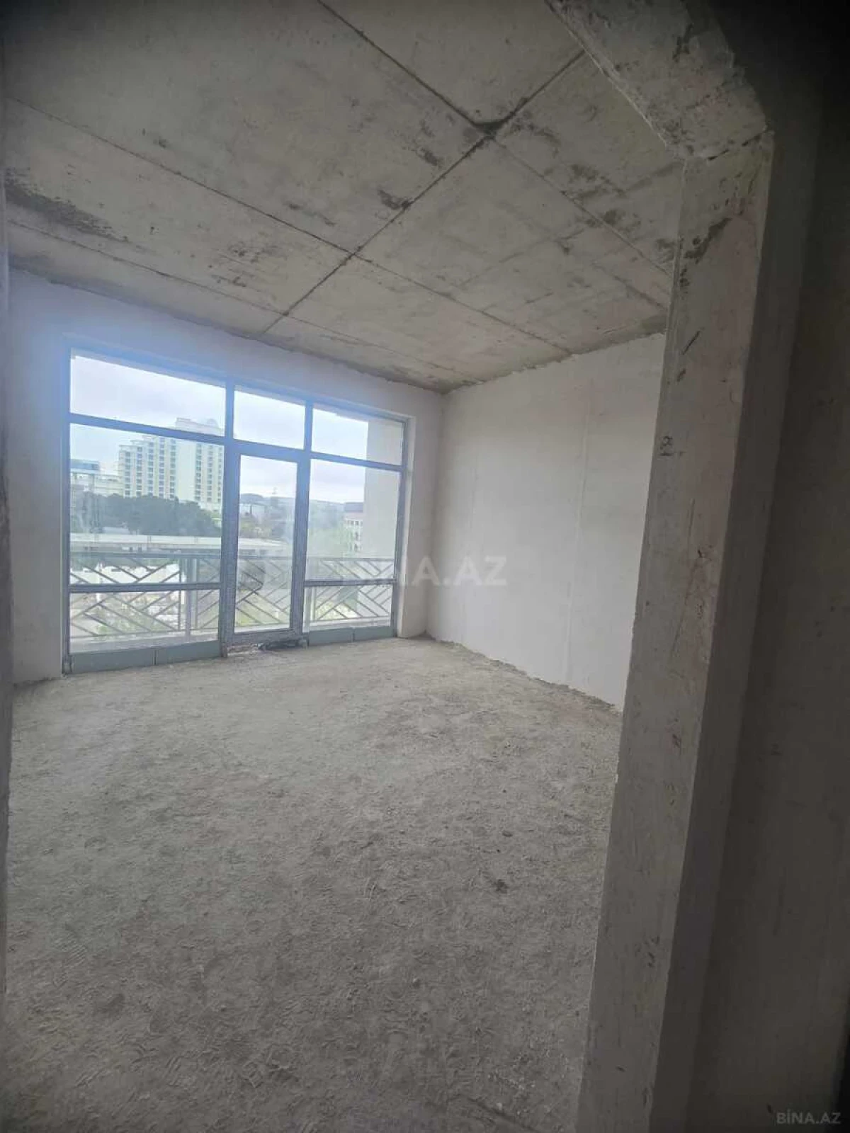 Satılır 2 otaqlı mənzil 72 m²