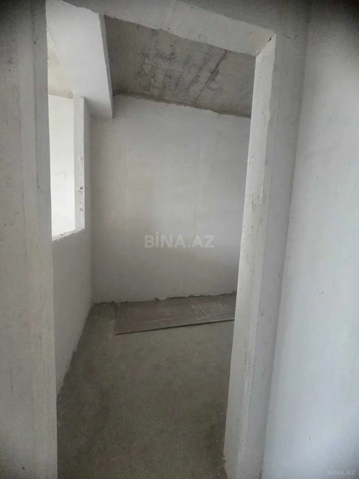 Satılır 2 otaqlı mənzil 72 m²