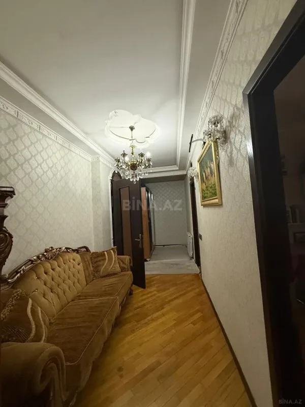 Satılır 3 otaqlı mənzil 105 m²