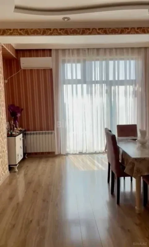 Kirayə verilir 3 otaqlı mənzil 150 m²