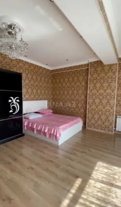 Kirayə verilir 3 otaqlı mənzil 150 m²