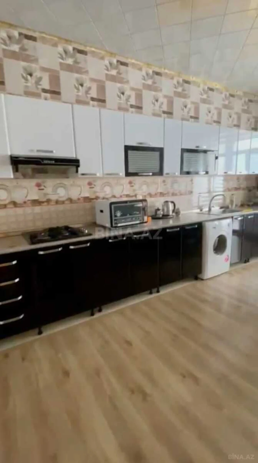 Kirayə verilir 3 otaqlı mənzil 150 m²