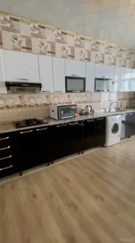 Kirayə verilir 3 otaqlı mənzil 150 m²