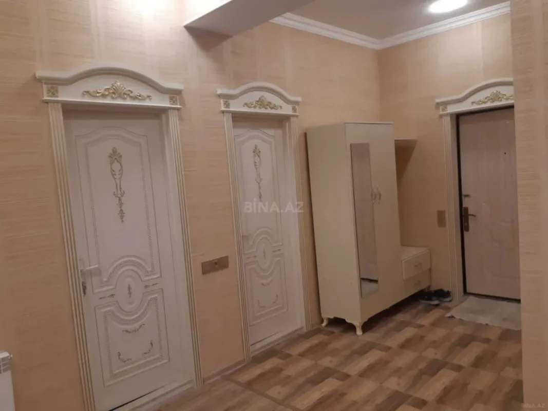 Kirayə verilir 3 otaqlı mənzil 150 m²