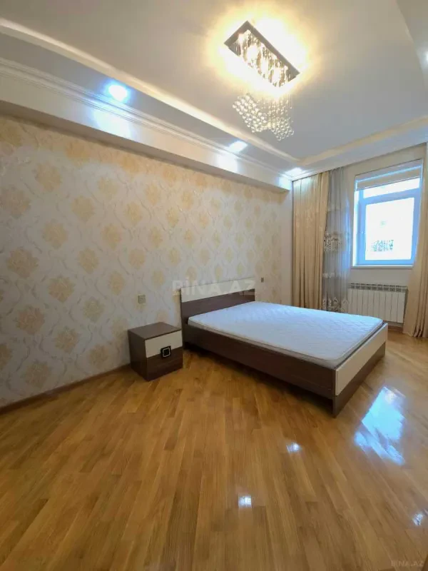 Satılır 2 otaqlı mənzil 83 m²