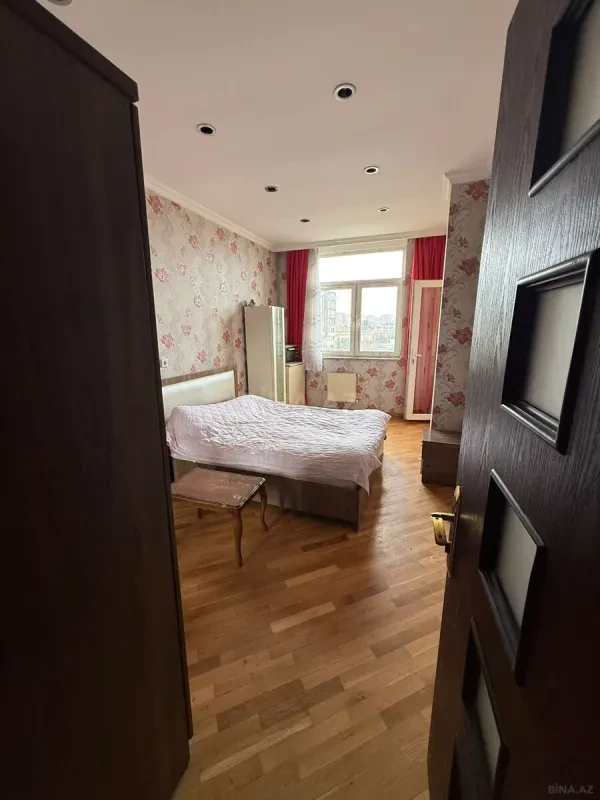Kirayə verilir 3 otaqlı mənzil 100 m²