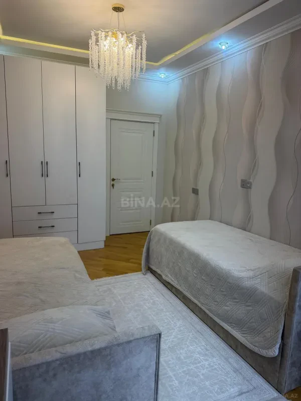 Satılır 3 otaqlı mənzil 102 m²