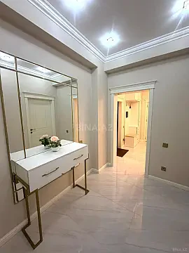 Satılır 3 otaqlı mənzil 102 m²