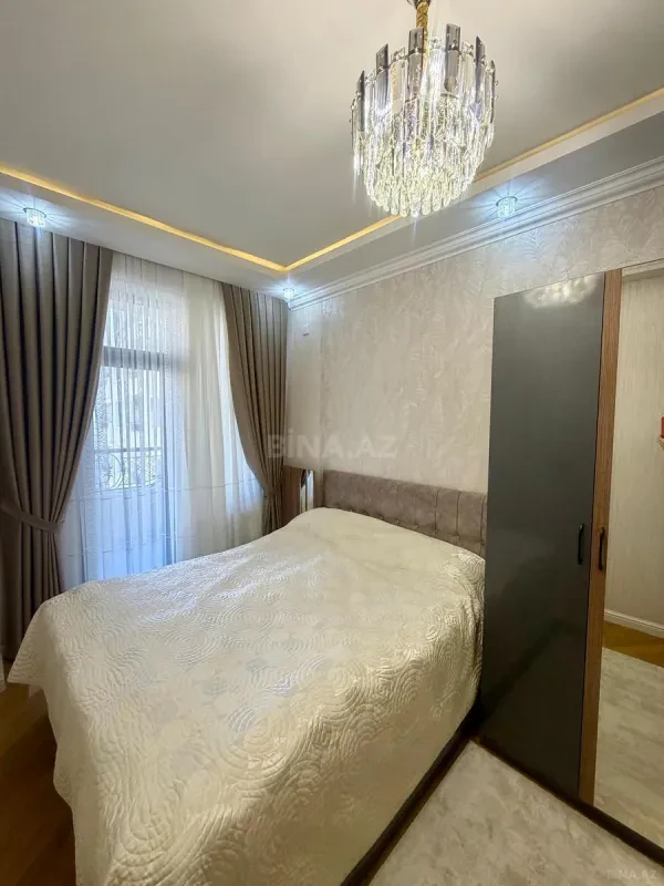 Satılır 3 otaqlı mənzil 102 m²