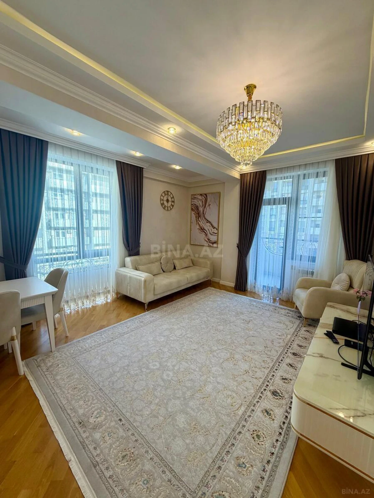 Satılır 3 otaqlı mənzil 102 m²