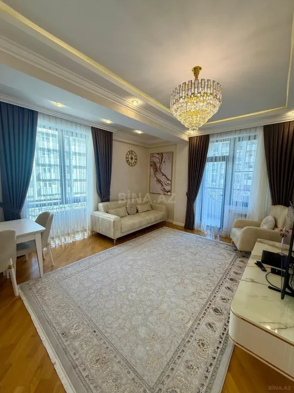 Satılır 3 otaqlı mənzil 102 m²