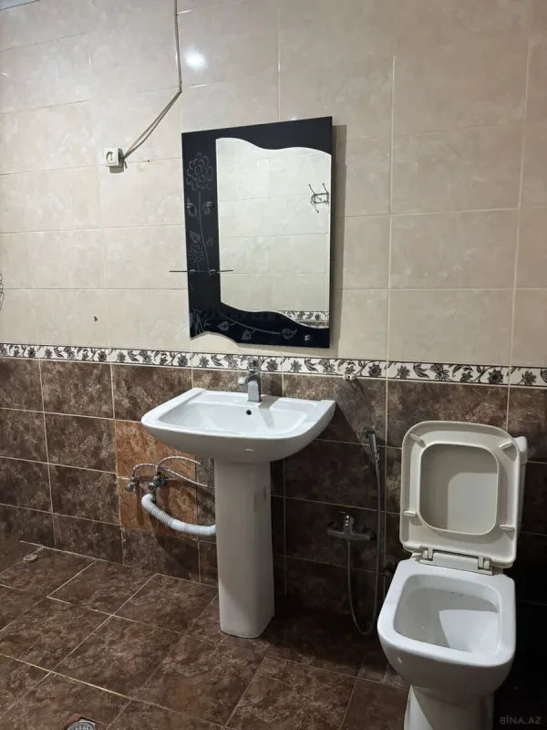 Kirayə verilir 3 otaqlı mənzil 120 m²