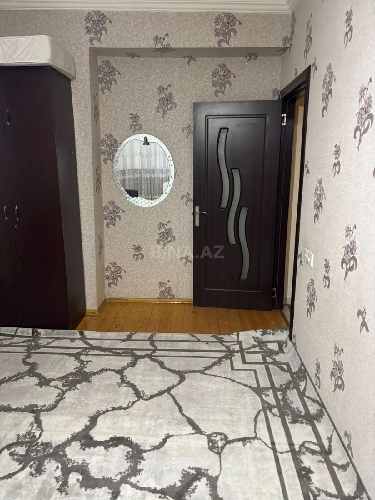 Kirayə verilir 3 otaqlı mənzil 120 m²