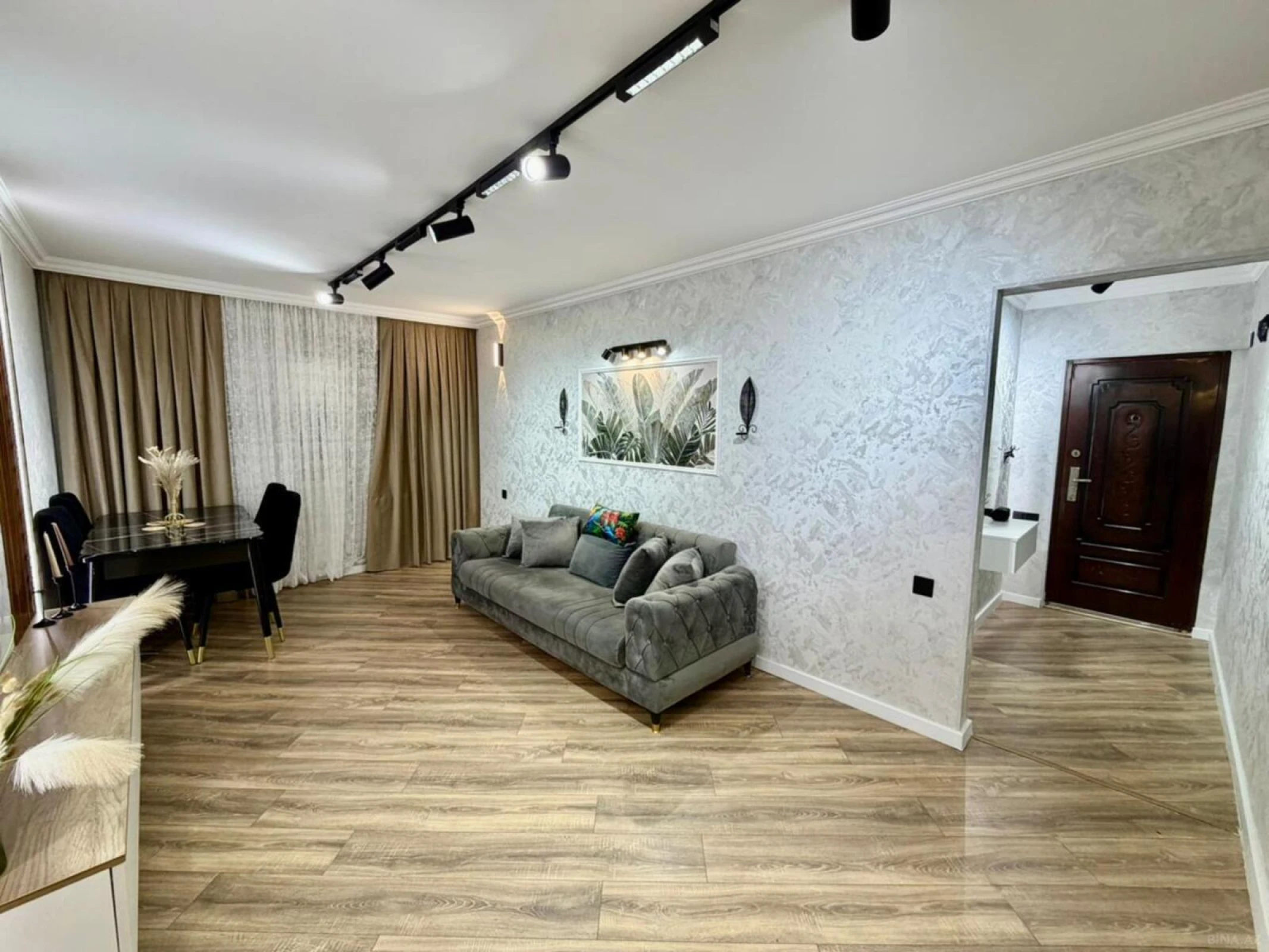 Satılır 2 otaqlı mənzil 55 m²