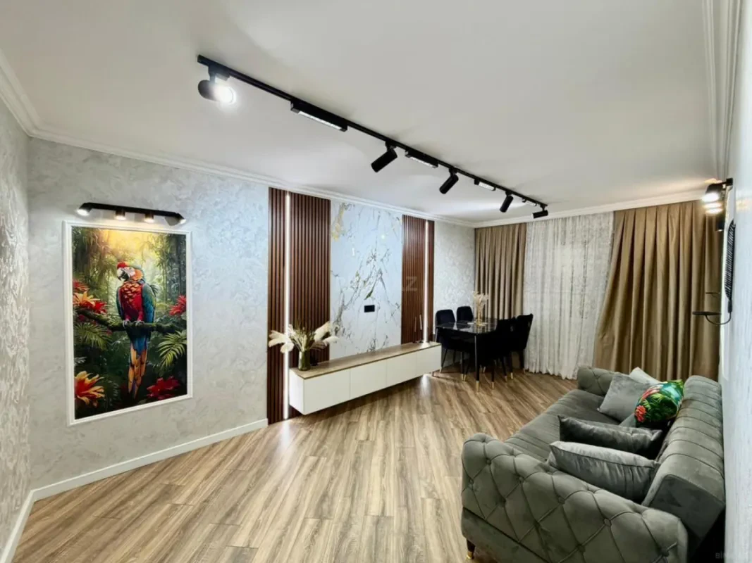 Satılır 2 otaqlı mənzil 55 m²