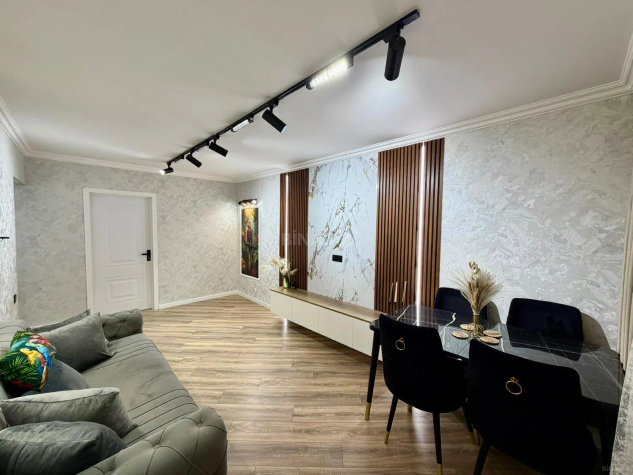 Satılır 2 otaqlı mənzil 55 m²